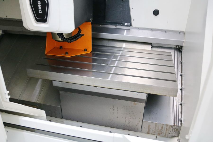 CNC Auction DMG MORI CMX 600 V 261A